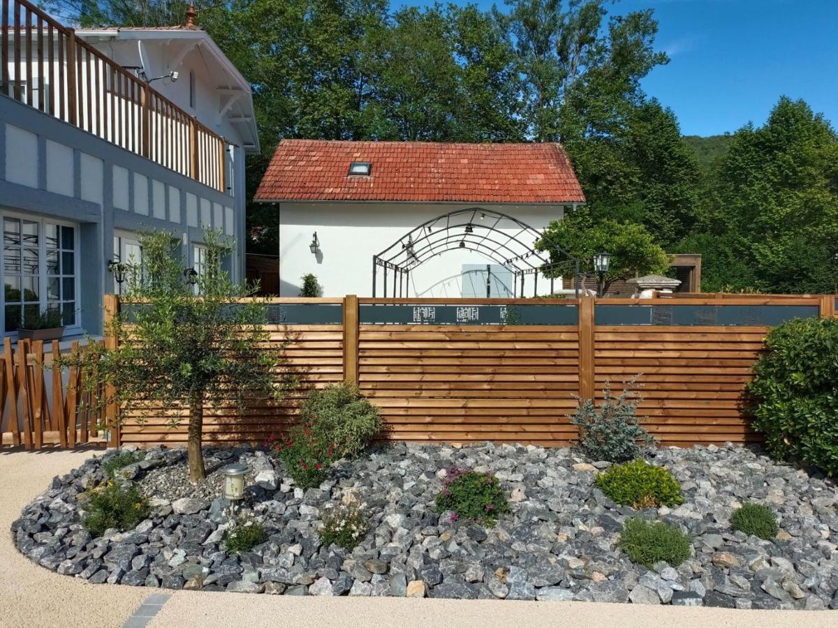 Logis Hostellerie Du Neez Gan Eksteriør bilde
