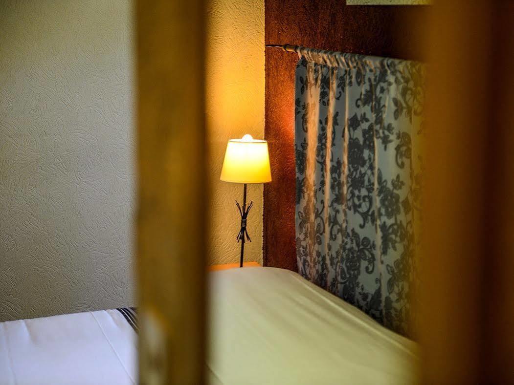Logis Hostellerie Du Neez Gan Eksteriør bilde