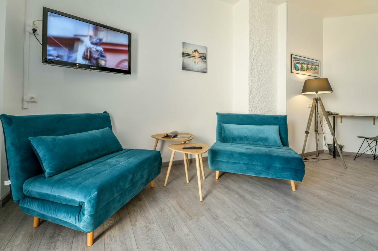 Logis Hostellerie Du Neez Gan Eksteriør bilde